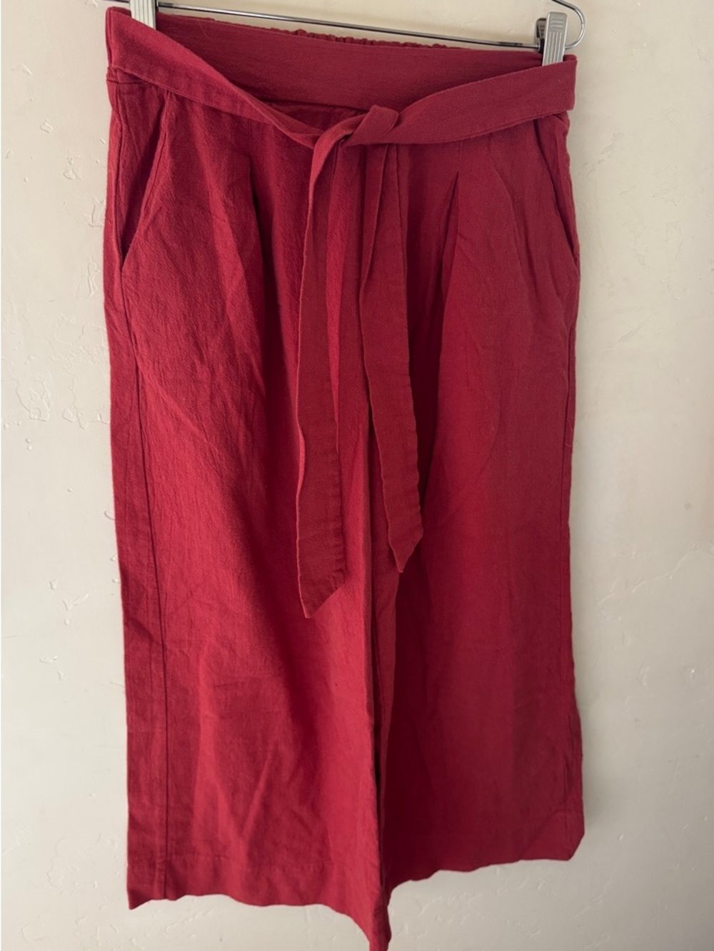 Women's Red Wide-Leg Capris with Tie Waist